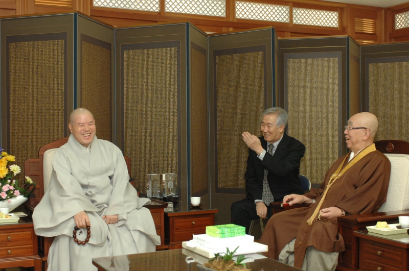 2010.11.18_한일교류협회 회장 예방 (9)